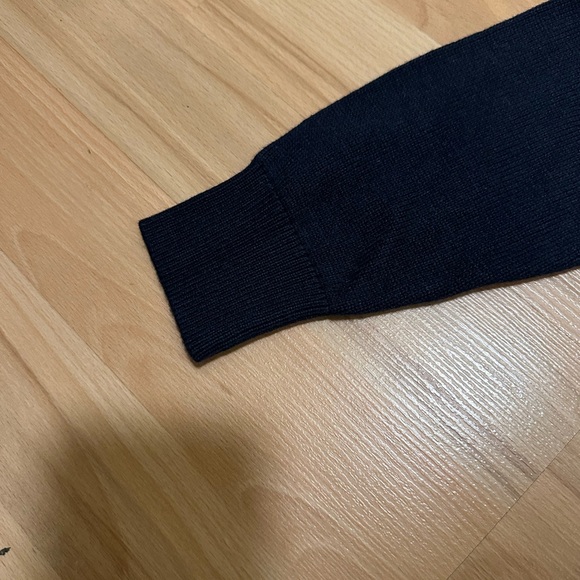 Gap Boys Blue V-Neck Sweater 6/7 - Picture 5 of 6